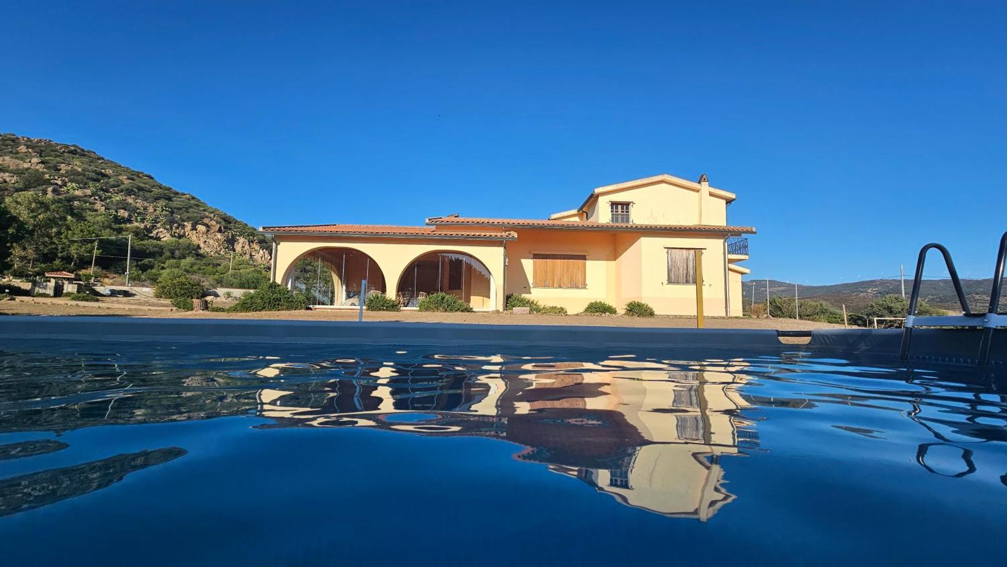 Villa Jolies Viddalba 外观 照片