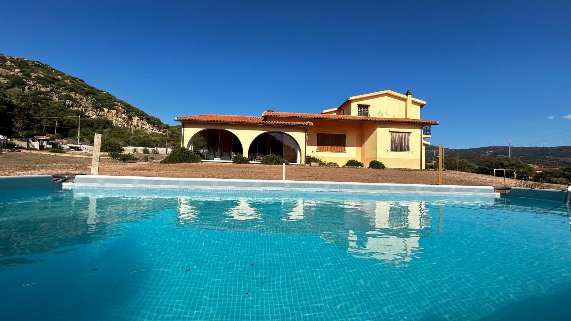 Villa Jolies Viddalba 外观 照片